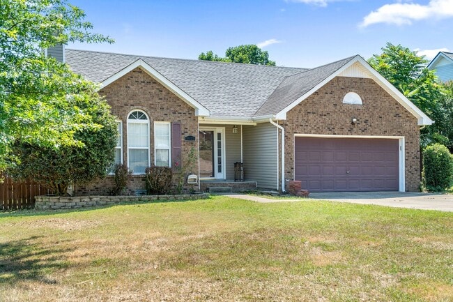 Photo - 1435 Amy Ave