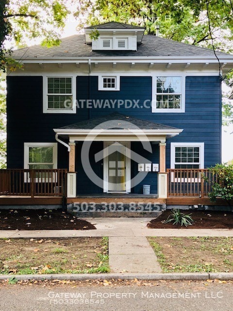 Building Photo - 2410 NE Multnomah St