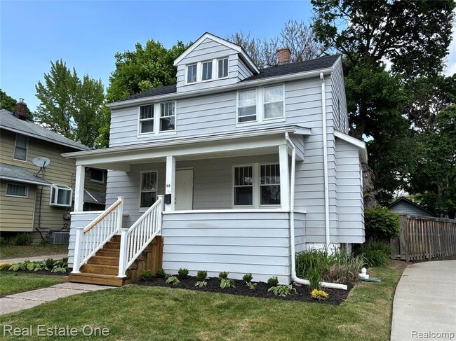 Photo - 99 Chippewa Rd
