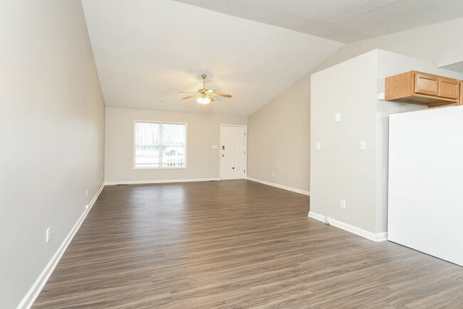 Photo - 104 James Ave