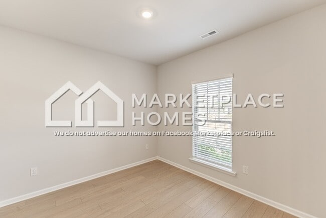 Photo - 206 Stockyard Cir