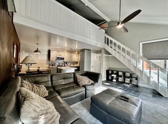Photo - Stylish 2-Bed + Loft Mountain Condo in San...