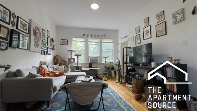 Photo - 2049 N Bingham St Unidad 2F