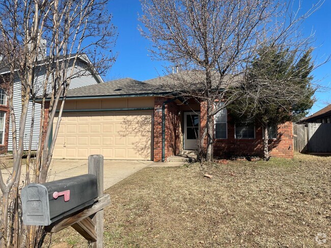 Building Photo - Very Nice home in great neighborhood.