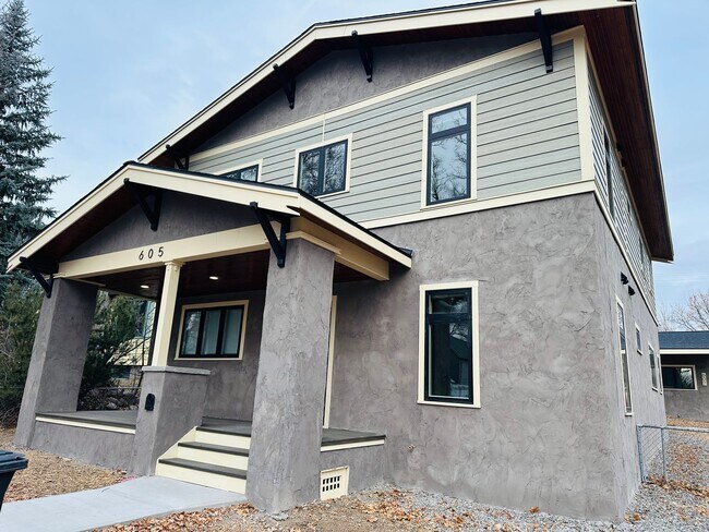 Photo - 605 Alderson Ave Unit 4 Bedroom 2 Bath