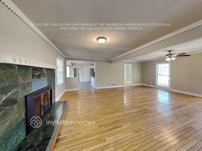 Photo - 562 Rollingwood Dr