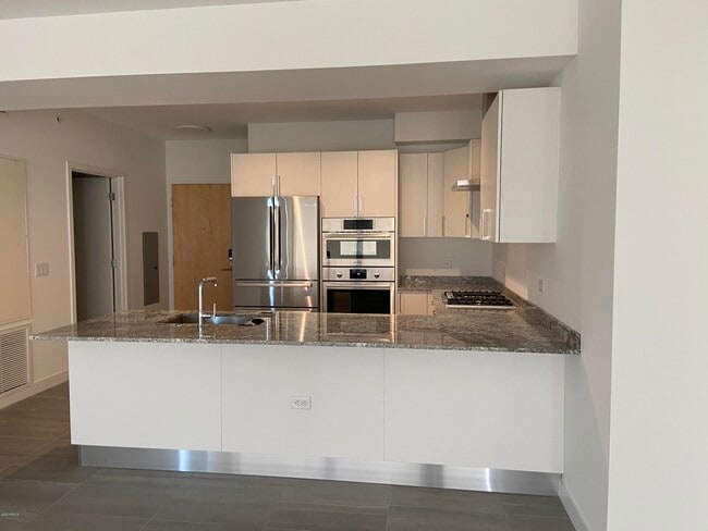 Photo - 7180 E Kierland Blvd Apartment Unit 317