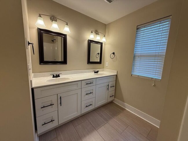 Photo - Lovely 3 Bed 2 Bath House in Old Hickory - Fenced in Yard