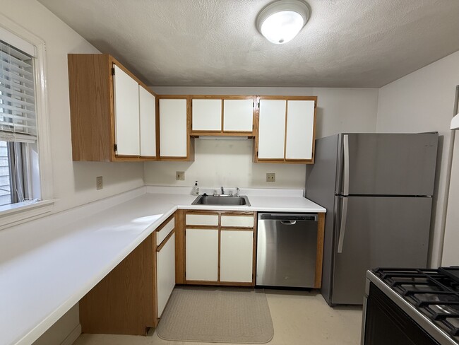 Building Photo - 777 Middle Rd Unit 36 Rental