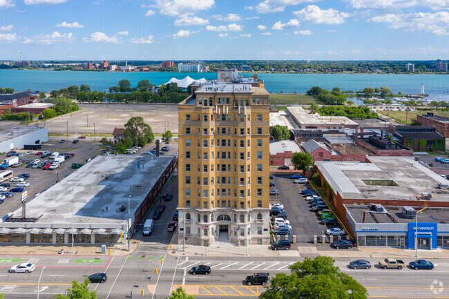 Photo - Pasadena Apartments
