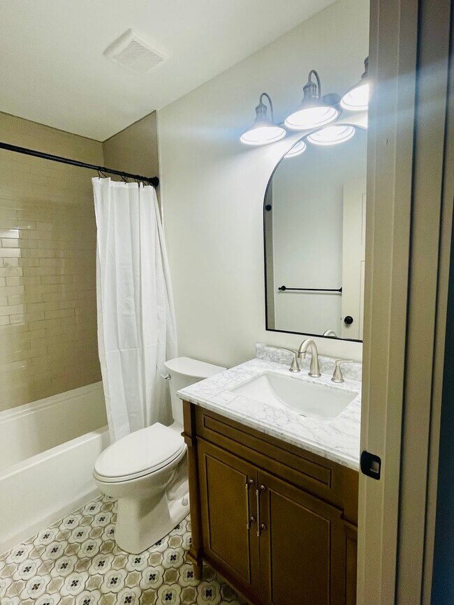 Photo - Newly Built Home minutes from Downtown Madison