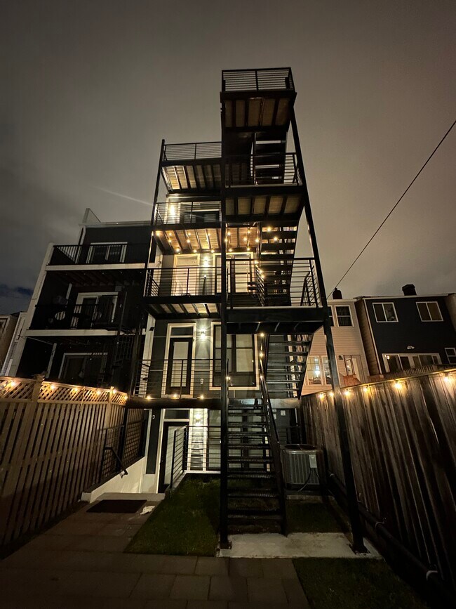 Photo - 638 Franklin St NE Unidad 2