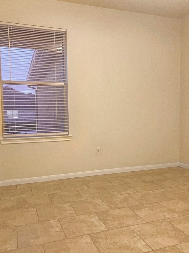 Building Photo - 3606 Starbridge Pointe Ln