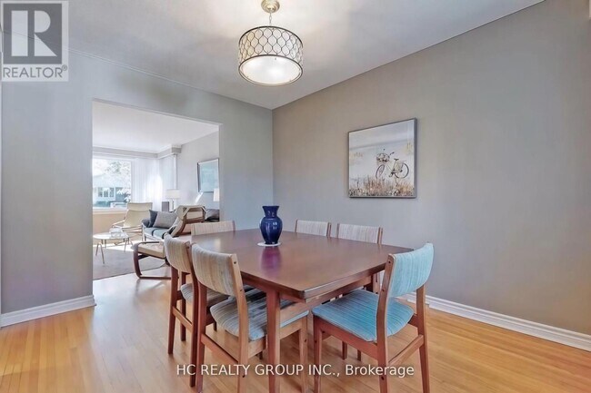 Photo - 53 Treverton Dr