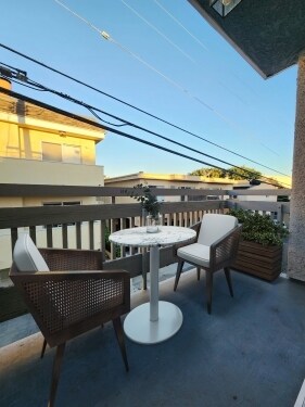 Photo - 1410 Wellesley Ave