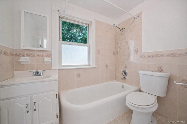 Photo - 138-41 230th Pl