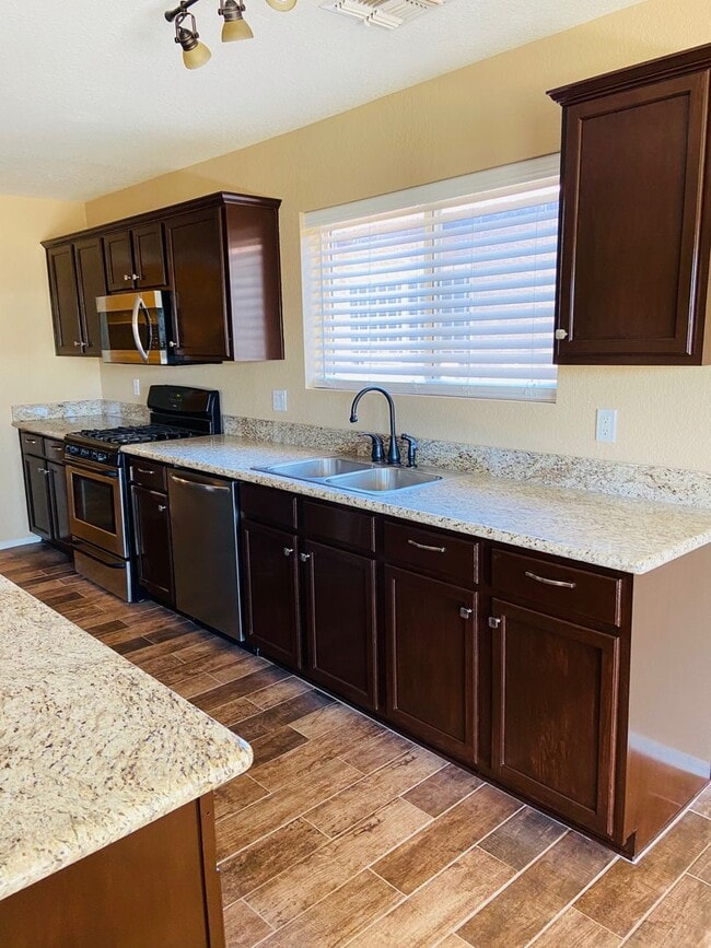 Photo - 5 bedroom 3 bath Remolded home Ready to mo...