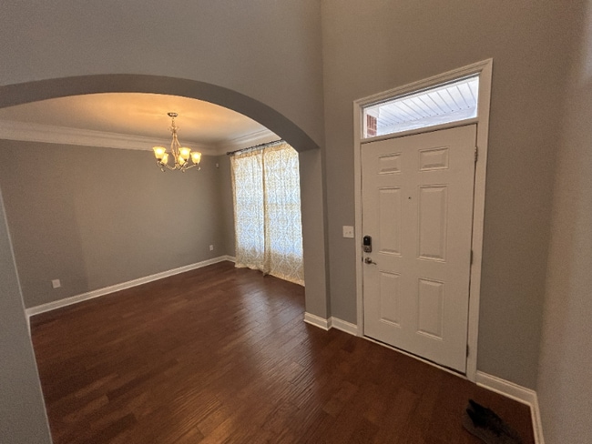 Photo - 427 Rockcrest Way