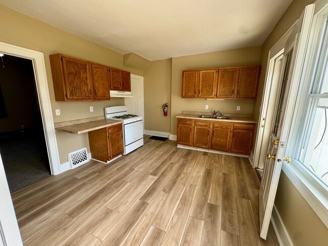 Photo - Updated 2BR Townhome Across from Stephens Park