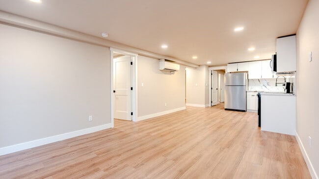 Photo - 2106 Oakes Ave Unidad B