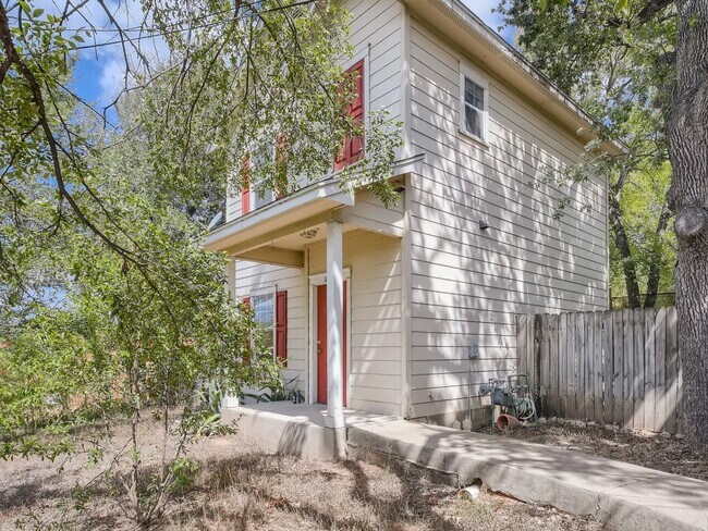 Photo - 1200 Perez St