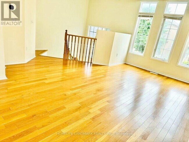 Photo - 19 Fairlawn Ave