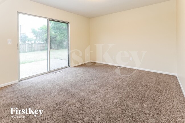 Photo - 800 Shady Ln