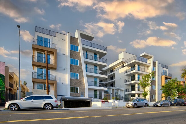 Hollywood Flats - Hollywood Flats Apartments
