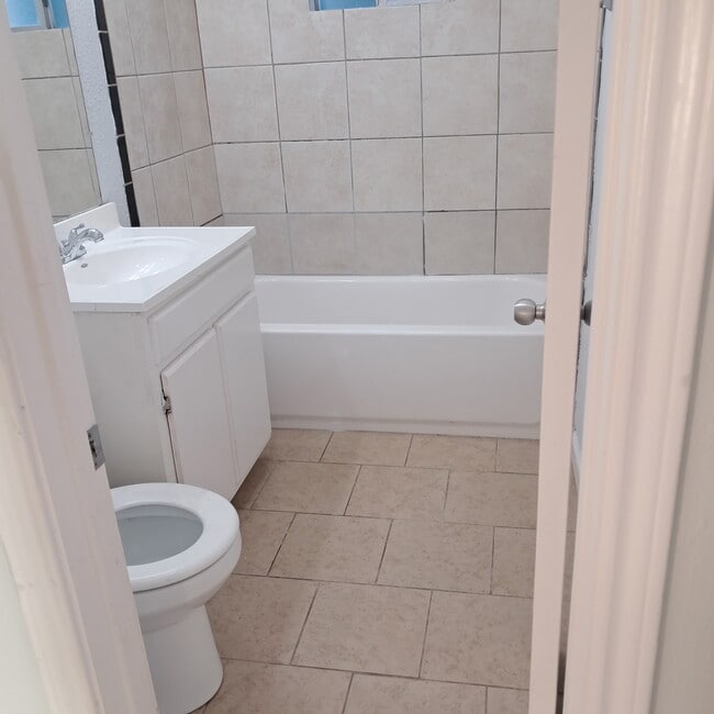 Photo - 1222 Teal St