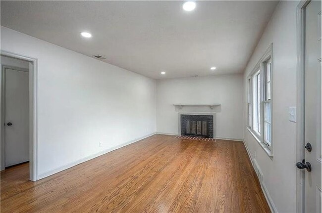 Photo - 7405 Glenwood Ln