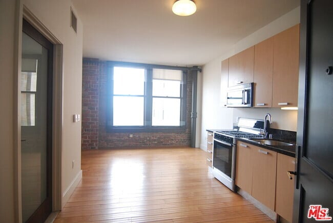 Building Photo - 460 S Spring St Unit 907 Rental