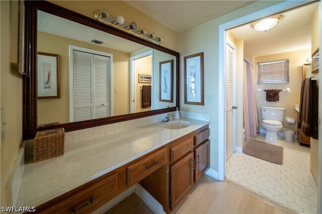 Photo - 807 River Point Dr Unidad 304D