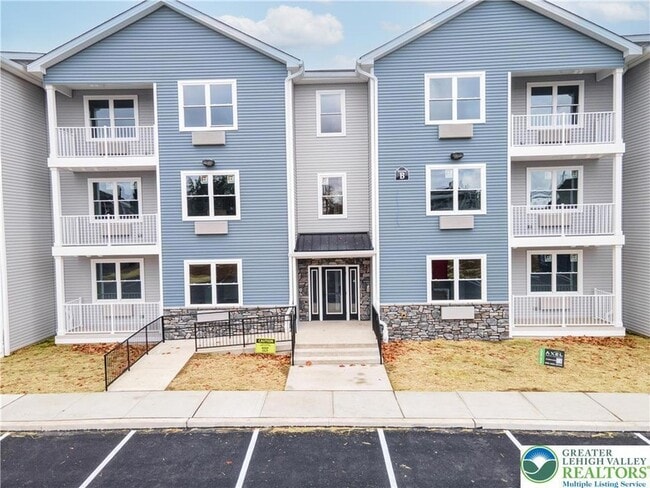 Photo - 948 N Front St