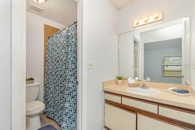 Photo - 374 Cocoa Ct