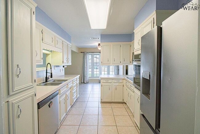 Photo - 1223 Amherst St