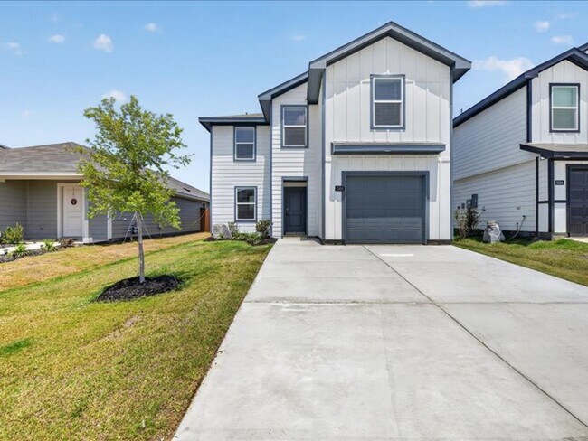 Building Photo - 5568 Corduroy Rd