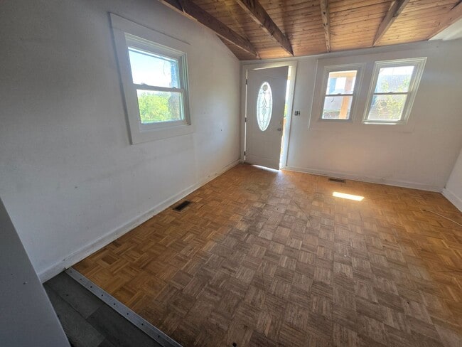 Photo - Lenoir 3/1 Close to J.E. Broyhill Park