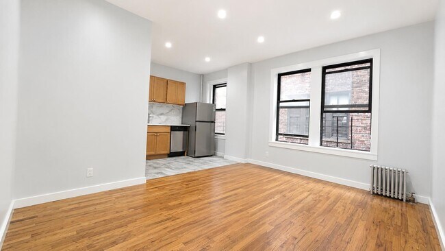 Photo - 518 W 204th St Unidad 43