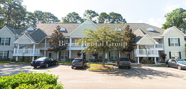 Building Photo - 3 Bedroom End Unit 201
