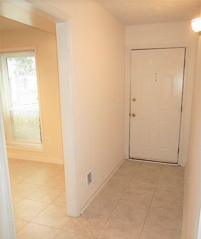 Photo - Private And Spacious, Ground Level, 2 Bedr...