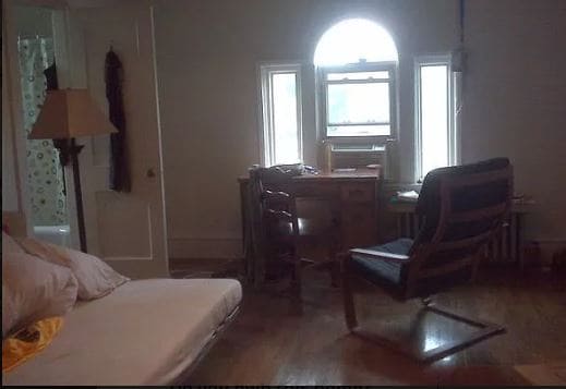 Building Photo - 257 Gano St Rental