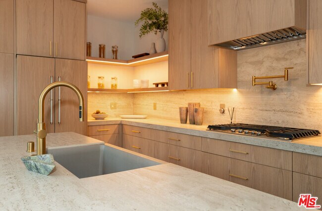 Photo - 1008 Oakwood Ave