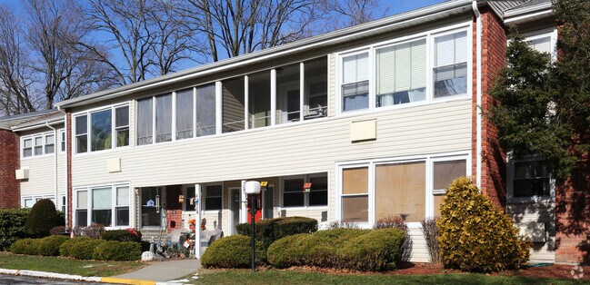 Photo - Eden Roc Apartments