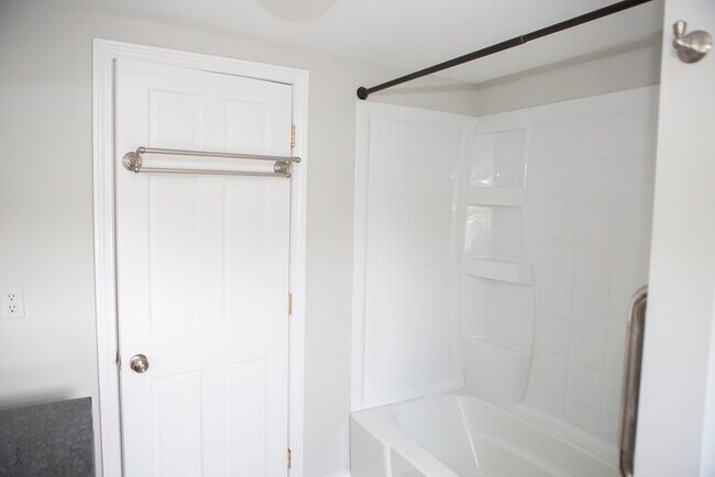 Photo - 43 Beacon St Unit 2