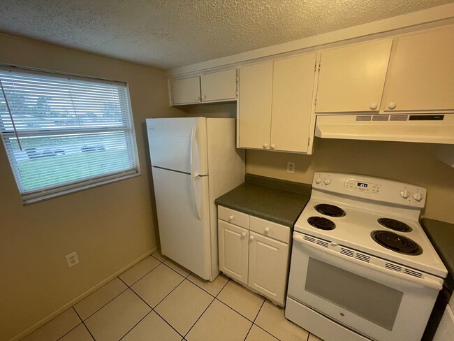 Photo - 2/1 Apartment in New Port Richey