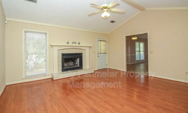 Photo - 6328 Independence Dr