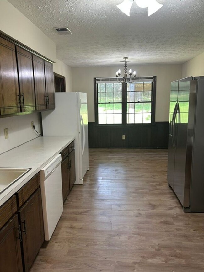 Photo - North Columbus 3 BR, 2BA, Great room and fenced yard