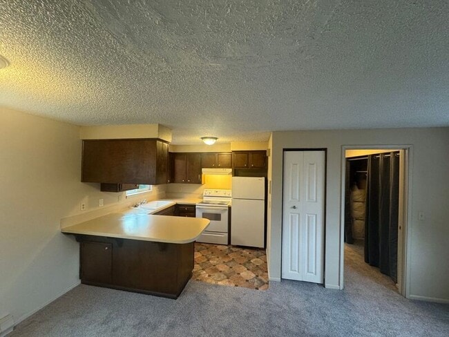 Photo - 2685 12th Pl SE