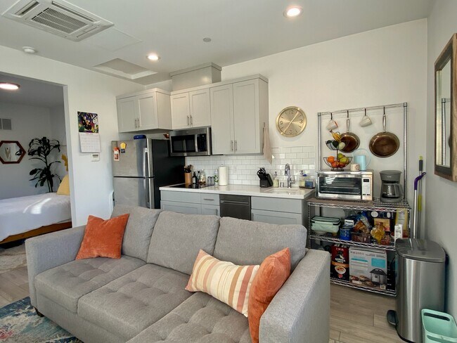 Photo - 1322 Noveno Ave Unidad A