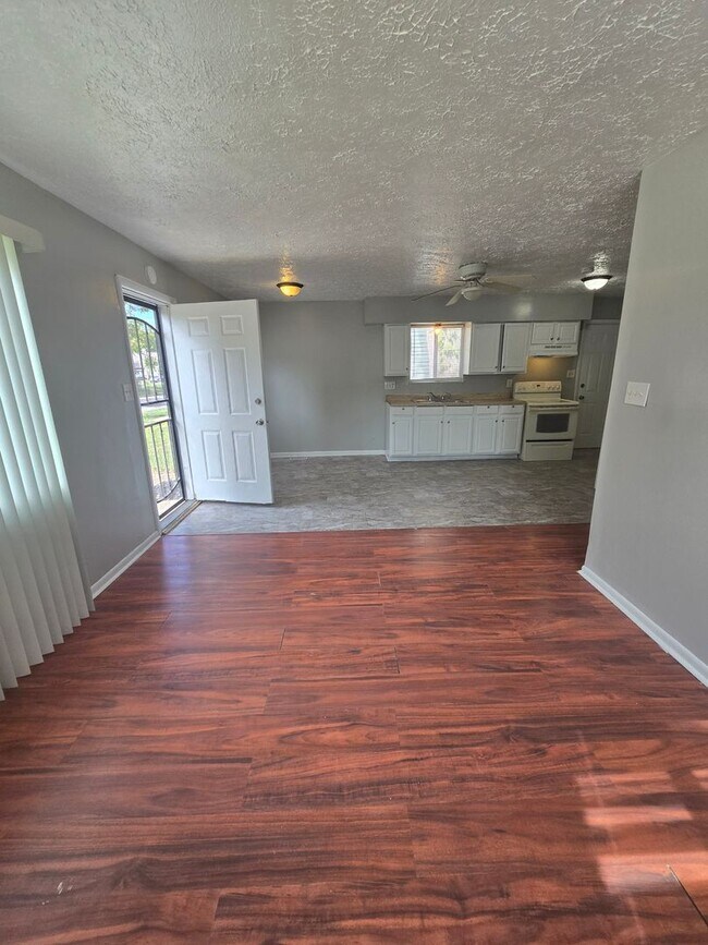 Photo - Beautiful 3 Bedroom home near West 10th and White River